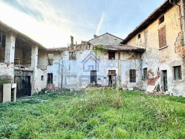 Rustico in vendita a Soresina, Lombardia