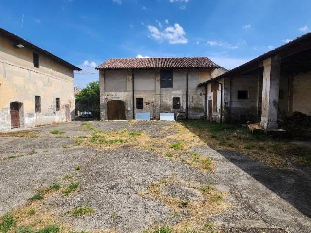 Rustico in vendita a Soresina, Lombardia