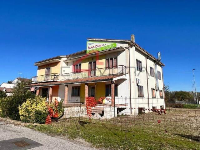 Rustico in vendita a Sorgà, Veneto