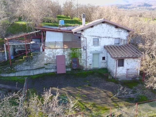 Rustico in vendita a Soriano Nel Cimino, Lazio