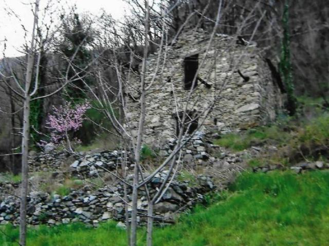 Rustico in vendita a Sorico, Lombardia