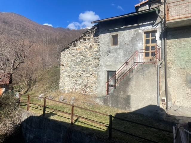 Rustico in vendita a Sorico, Lombardia