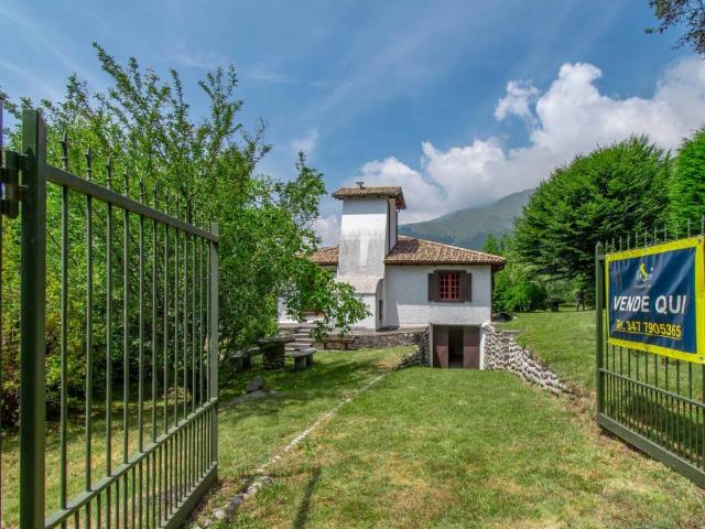 Rustico in vendita a Sorico, Lombardia