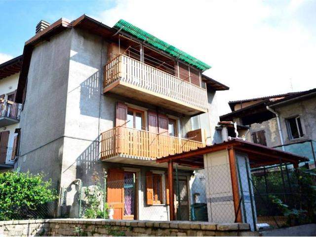 Villa Indipendente in vendita a Azzonica, Sorisole
