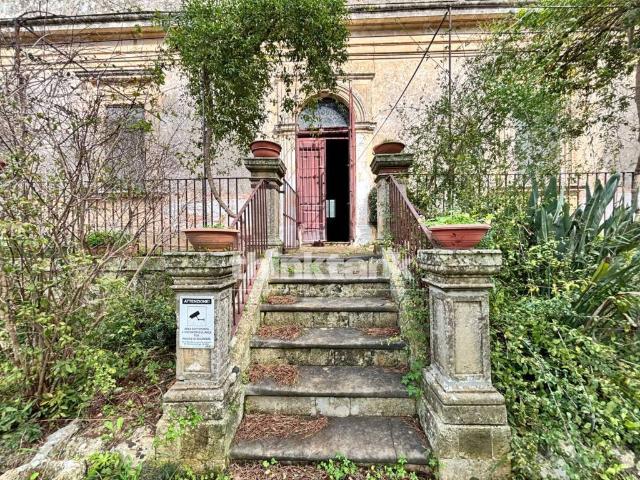 Rustico in vendita a Sortino, Sicilia
