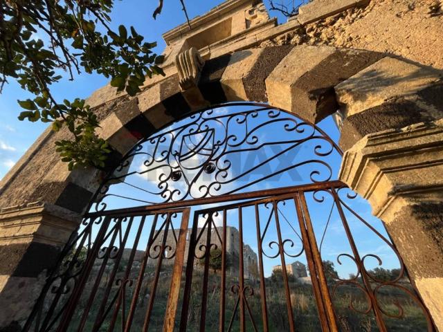 Rustico in vendita a Sortino, Sicilia