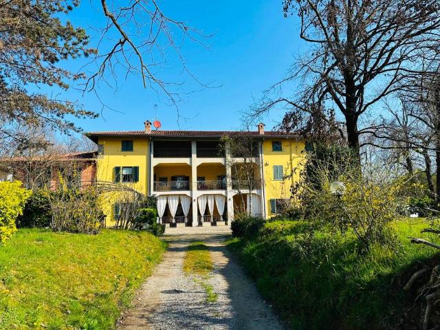 Rustico in vendita a Sotto Il Monte Giovanni, Lombardia