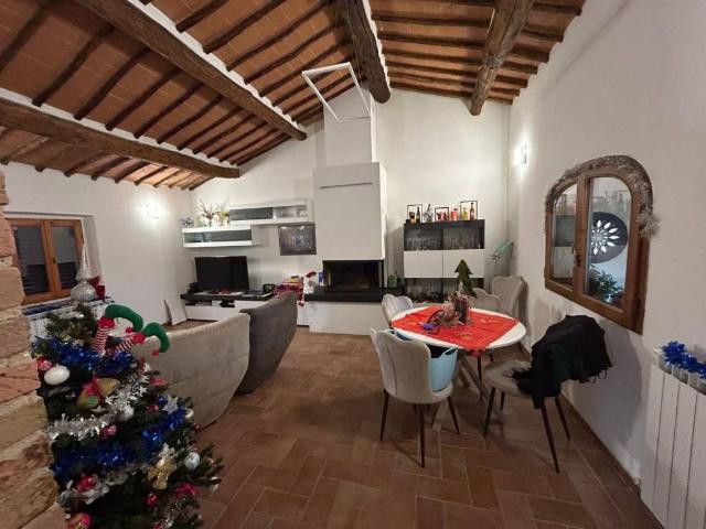 Rustico in vendita a Sovicille, Toscana