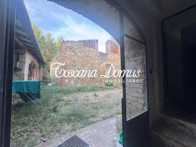 Rustico in vendita a Sovicille, Toscana