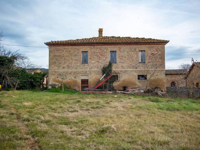 Rustico in vendita a Sovicille, Toscana