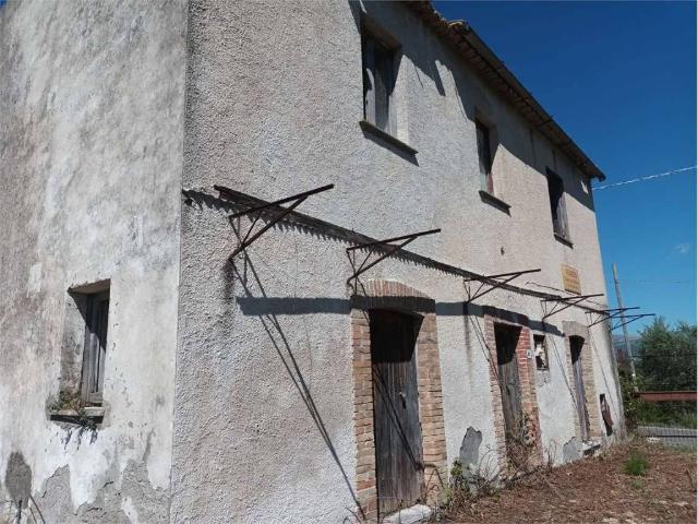 Rustico in vendita a Spigno Saturnia, Lazio