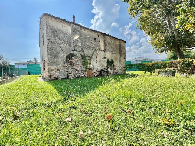 Rustico in vendita a Rossignago, Spinea