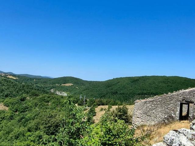 Rustico in vendita a Spoleto, Umbria