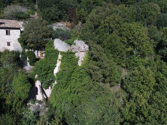 Rustico in vendita a Spoleto, Umbria