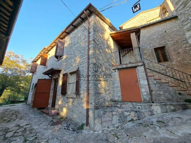 Rustico in vendita a Spoleto, Umbria