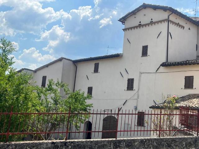 Rustico in vendita a Spoleto, Umbria