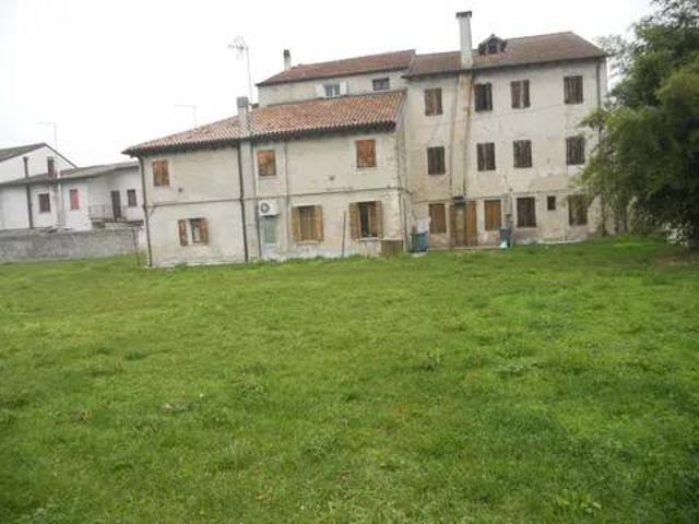 Rustico in vendita a Spresiano, Veneto