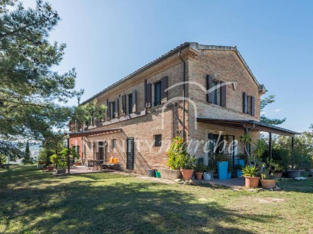 Rustico in vendita a Marche, Ancona