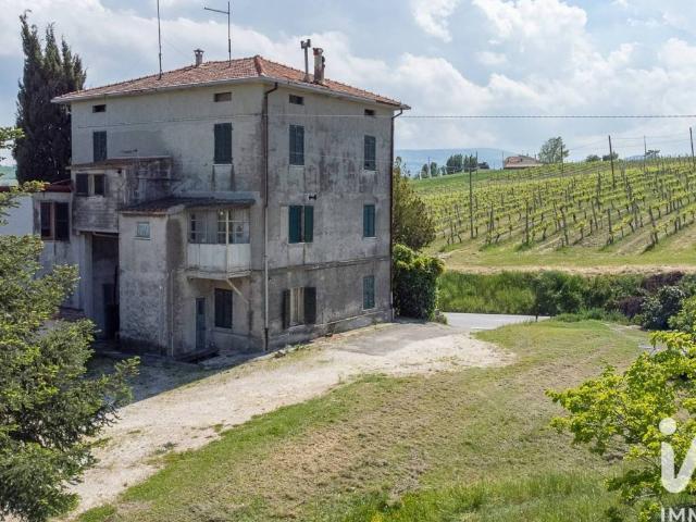 Rustico in vendita a Marche, Ancona