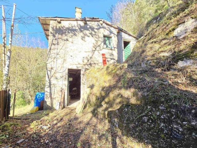 Rustico in vendita a Stazzema, Toscana
