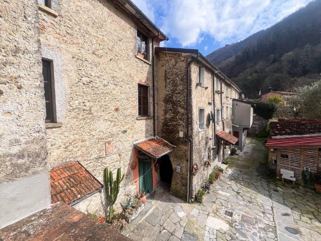Rustico in vendita a Stazzema, Toscana