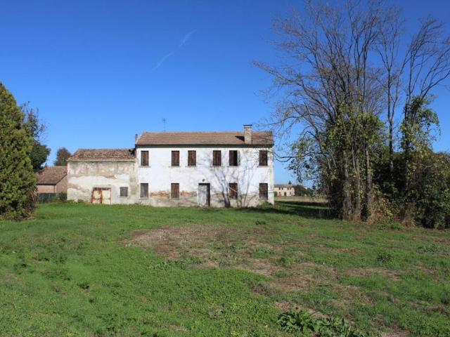 Rustico in vendita a Stienta, Veneto