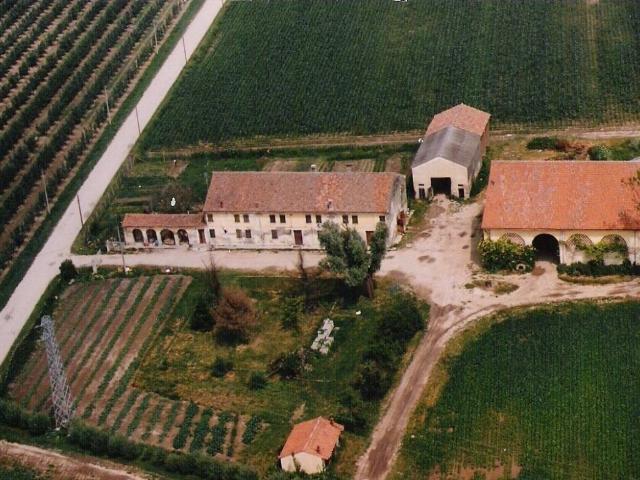 Rustico in vendita a Stienta, Veneto