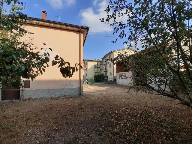 Rustico in vendita a Stradella, Lombardia