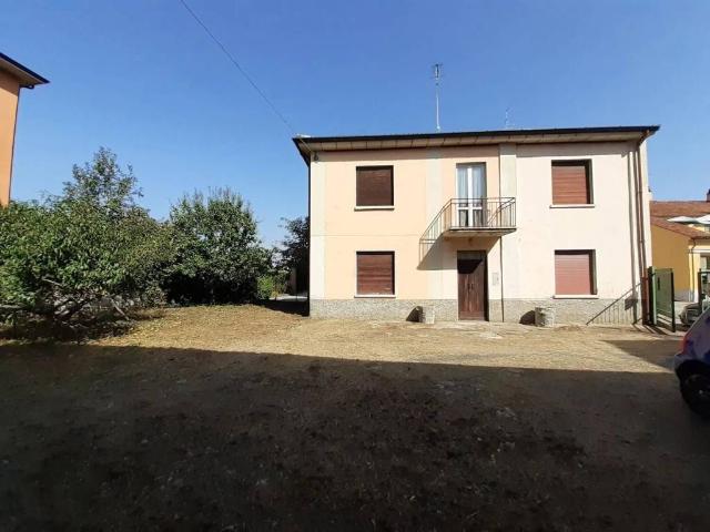 Rustico in vendita a Stradella, Lombardia