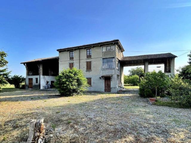 Rustico in vendita a Stradella, Lombardia