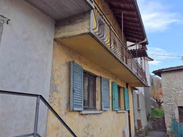 Rustico in vendita a Strozza, Lombardia