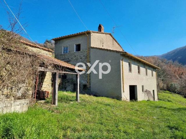 Rustico in vendita a Subbiano, Toscana