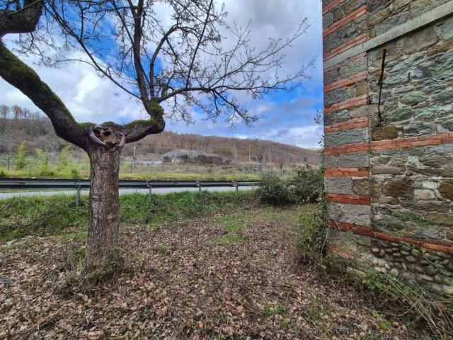 Rustico in vendita a Subbiano, Toscana