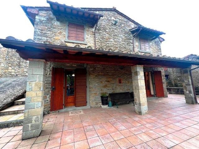 Rustico in vendita a Savorgnano, Subbiano