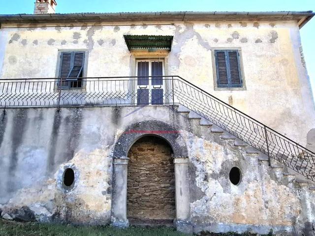 Rustico in vendita a Subbiano, Toscana