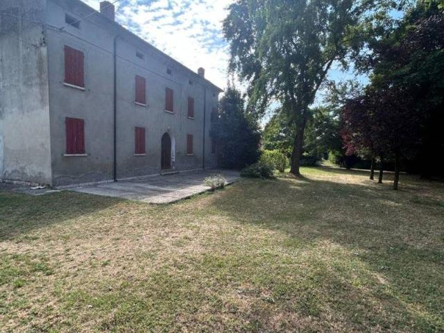 Rustico in vendita a Suzzara, Lombardia