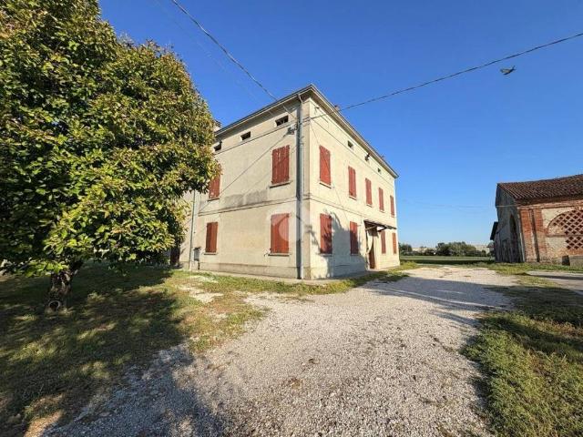 Rustico in vendita a Brusatasso, Suzzara