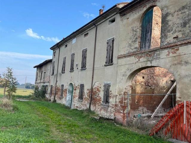 Rustico in vendita a Riva, Suzzara