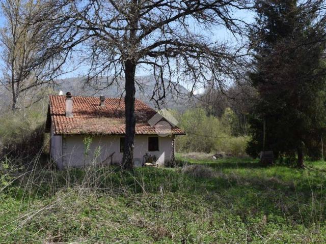 Rustico in vendita a Tagliacozzo, Abruzzo