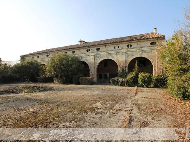 Rustico in vendita a Taglio Di Po, Veneto