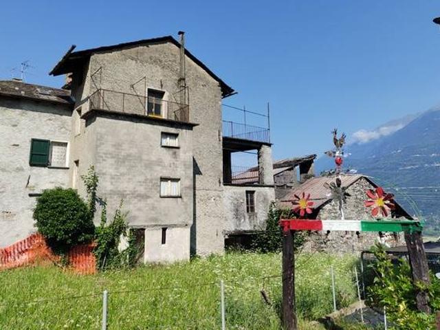 Rustico in vendita a Talamona, Lombardia