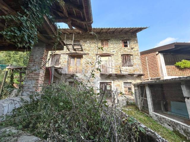 Rustico in vendita a Tarcento, Friuli-Venezia Giulia