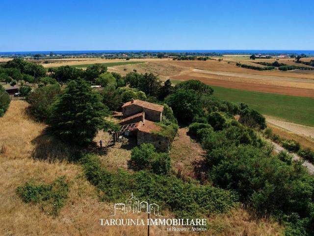 Rustico in vendita a Riva dei Tarquini, Tarquinia