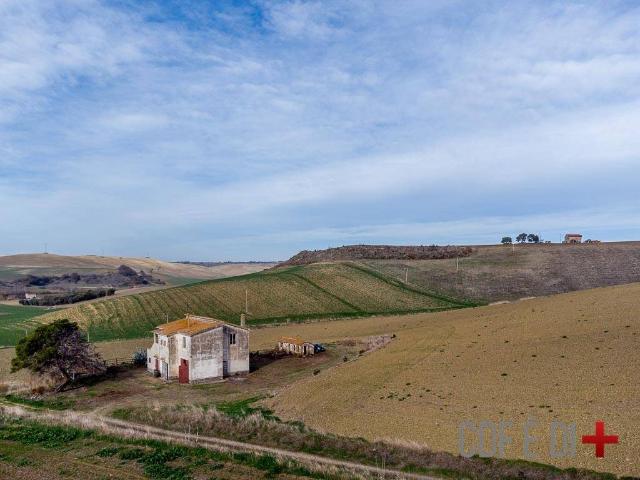 Rustico in vendita a Casale Gerini, Tarquinia