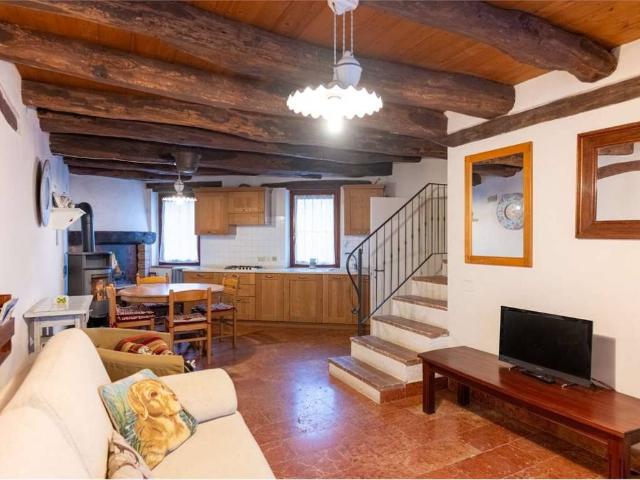 Rustico in vendita a Tarzo, Veneto