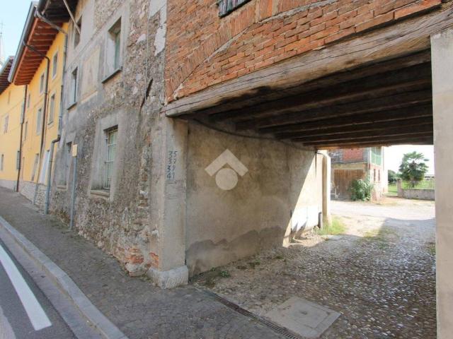 Rustico in vendita a Branco, Tavagnacco