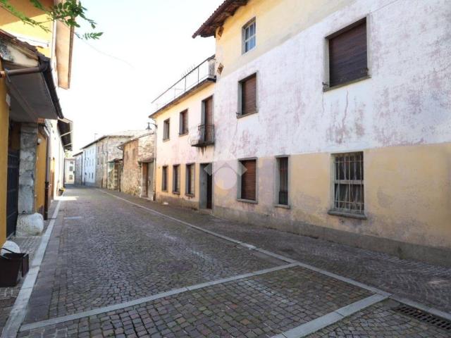 Rustico in vendita a Tavagnacco, Friuli-Venezia Giulia
