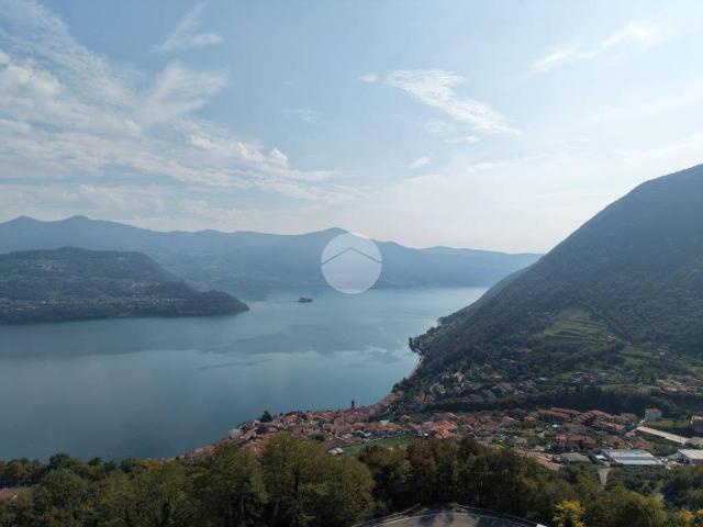 Rustico in vendita a Cambianica, Tavernola Bergamasca