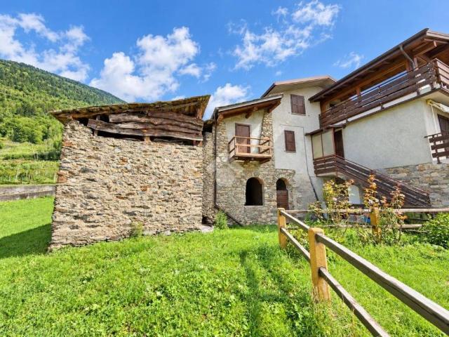 Rustico in vendita a Teglio, Lombardia