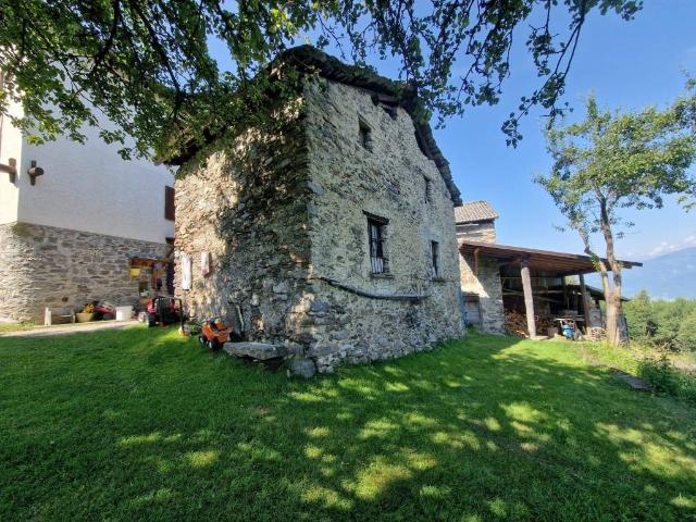 Rustico in vendita a Teglio, Lombardia